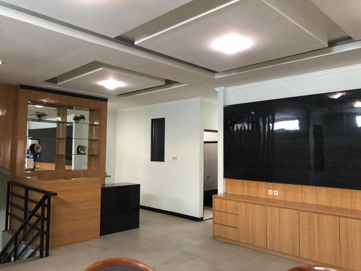 Bening Asri Guesthouse Tangerang Ngoại thất bức ảnh