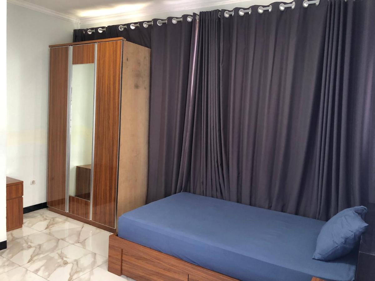 Bening Asri Guesthouse Tangerang Ngoại thất bức ảnh