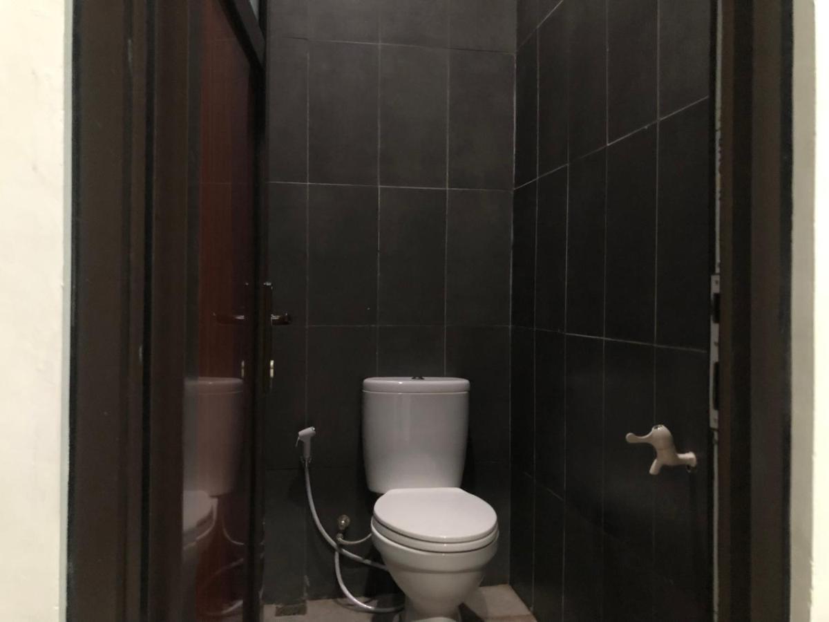 Bening Asri Guesthouse Tangerang Ngoại thất bức ảnh